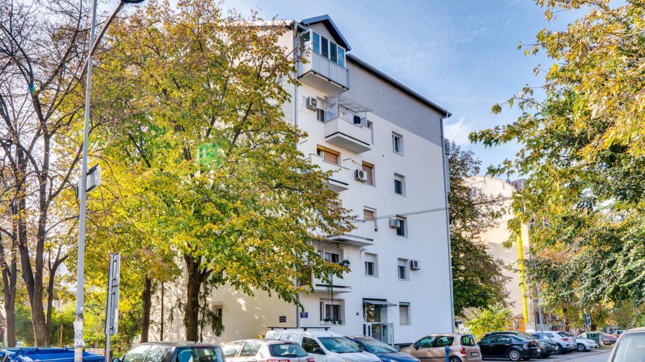 Spa Apartment Yang - Hot Tub, Sauna, Spa Нови-Сад Экстерьер фото