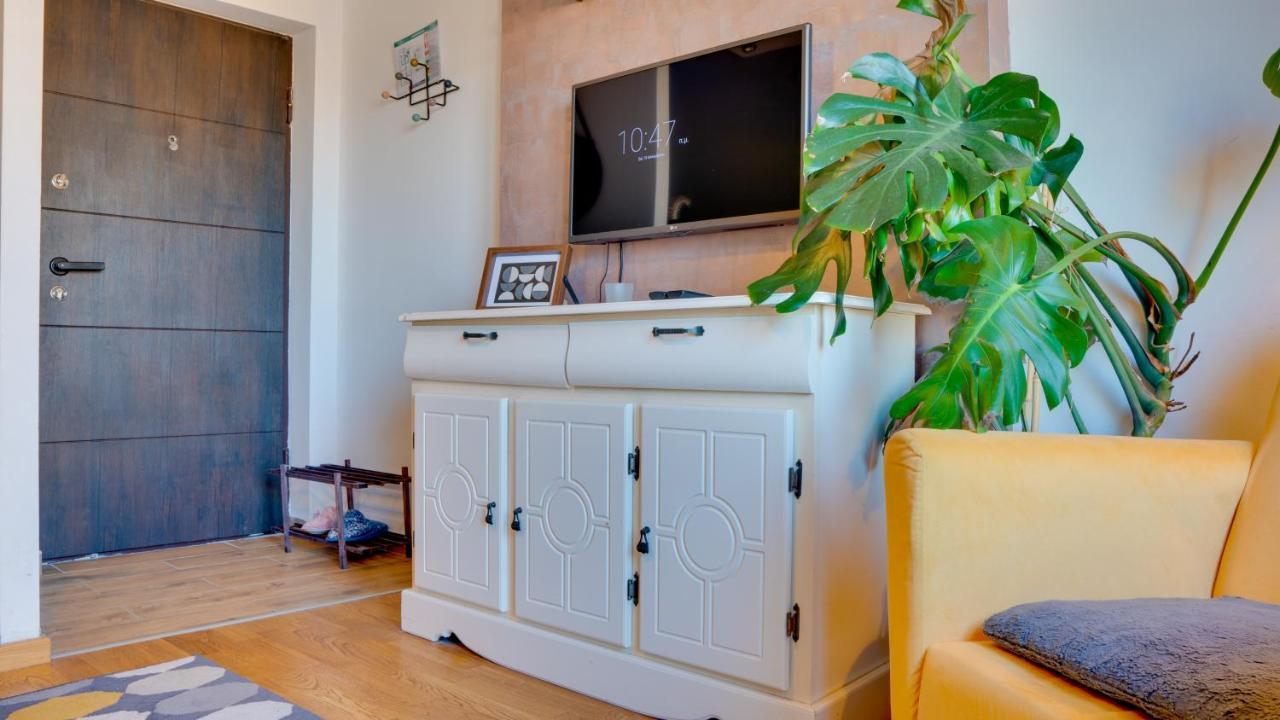 Spa Apartment Yang - Hot Tub, Sauna, Spa Нови-Сад Экстерьер фото